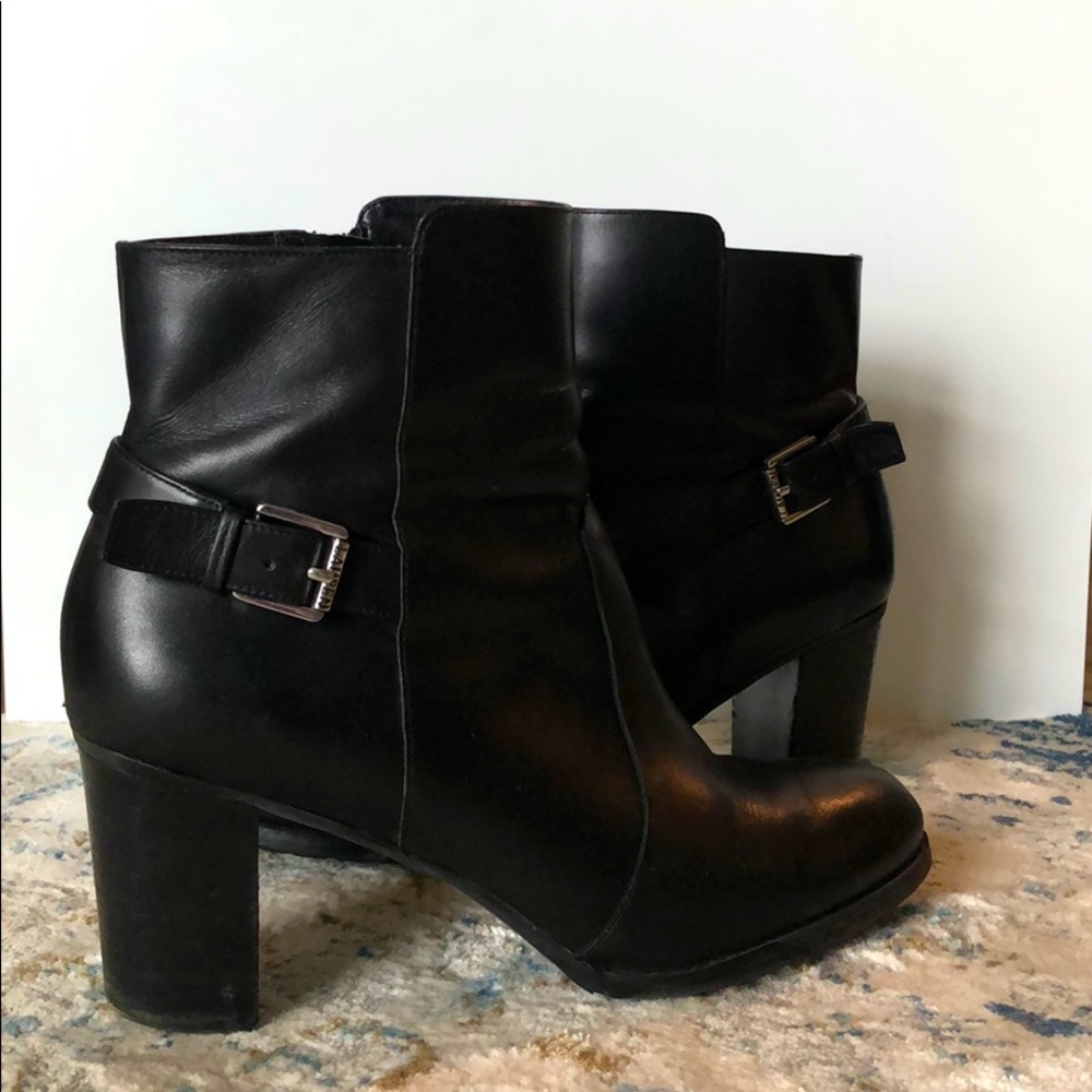 Lauren by Ralph Lauren black booties